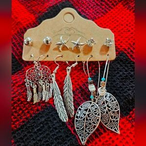 * Free with 30$ purchase Western Earrings